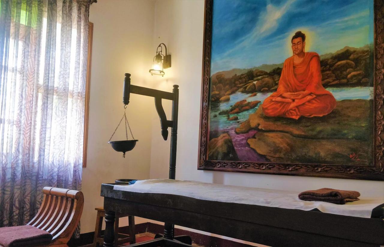 Heritage Resort Hampi Buitenkant foto