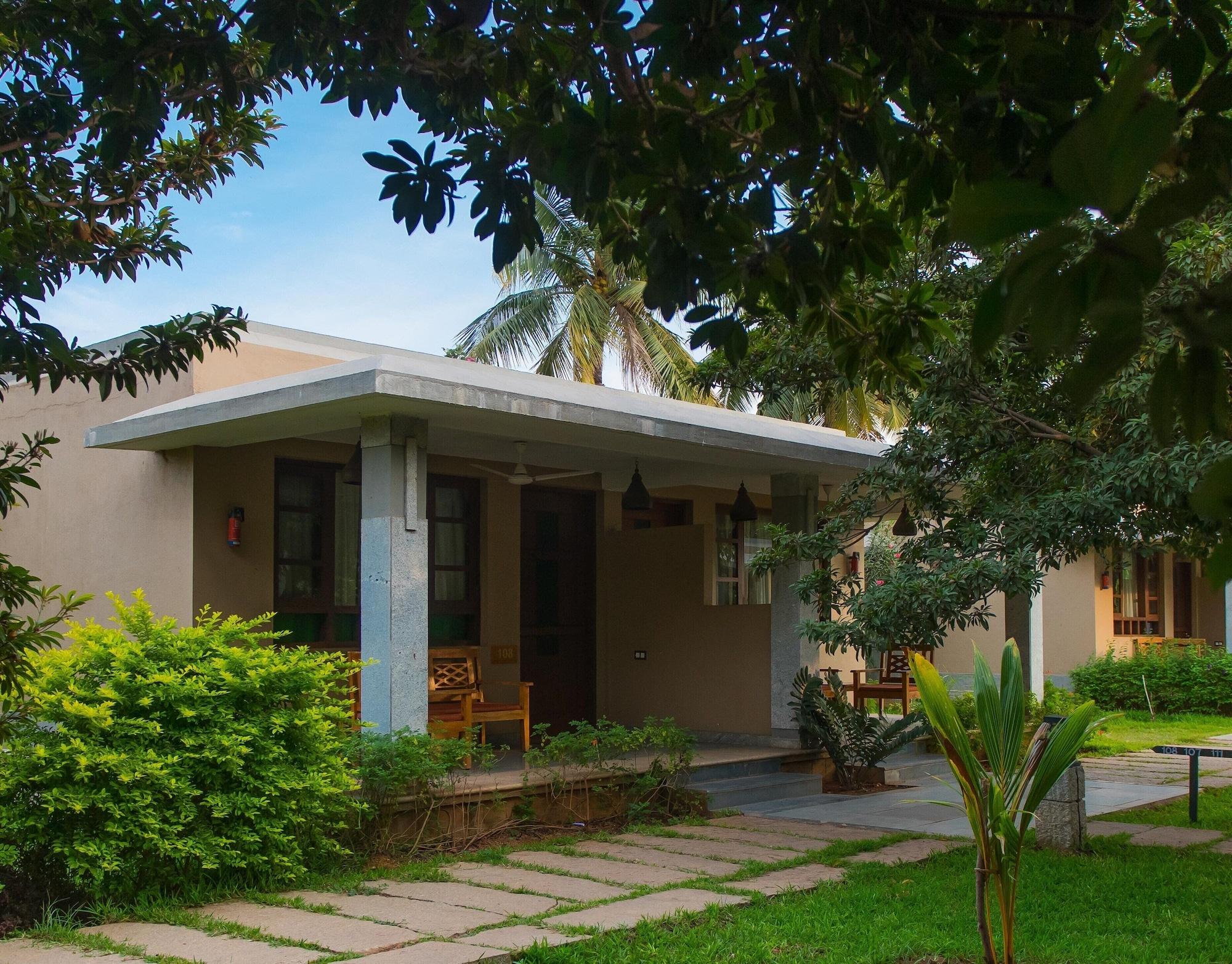 Heritage Resort Hampi Buitenkant foto