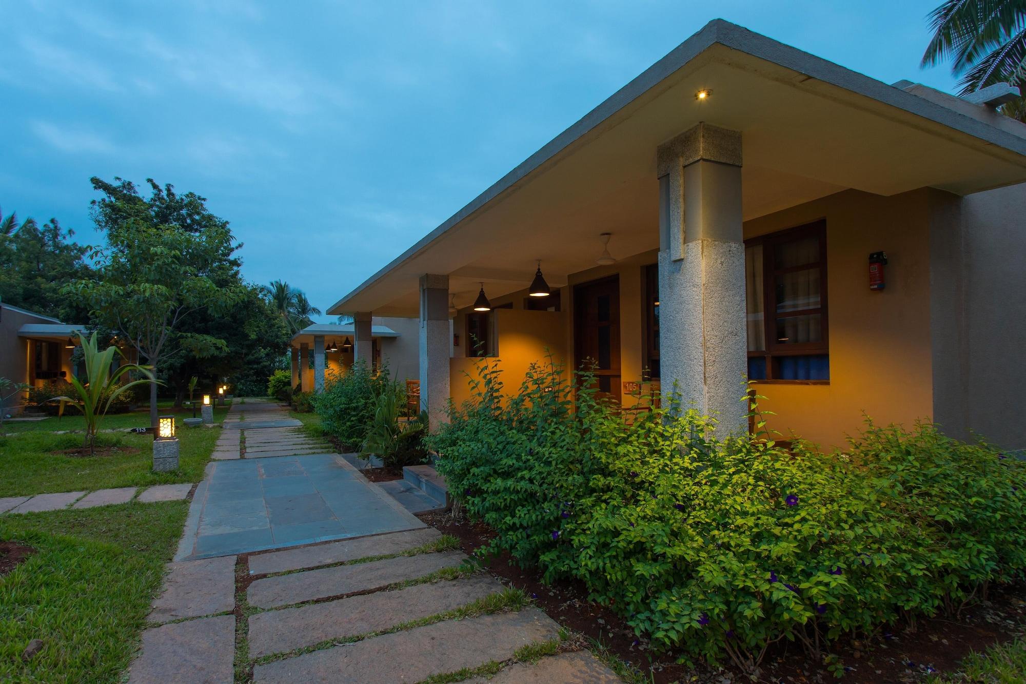 Heritage Resort Hampi Buitenkant foto