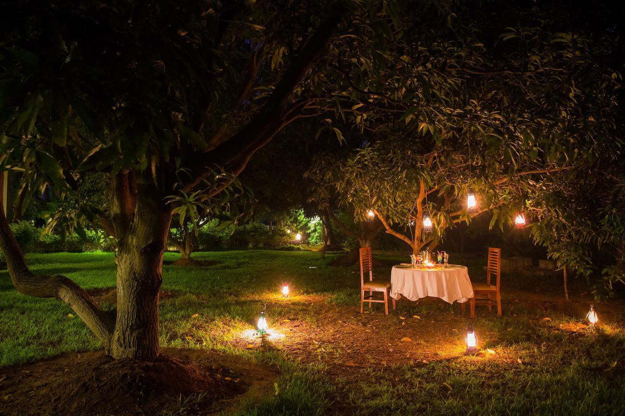Heritage Resort Hampi Buitenkant foto