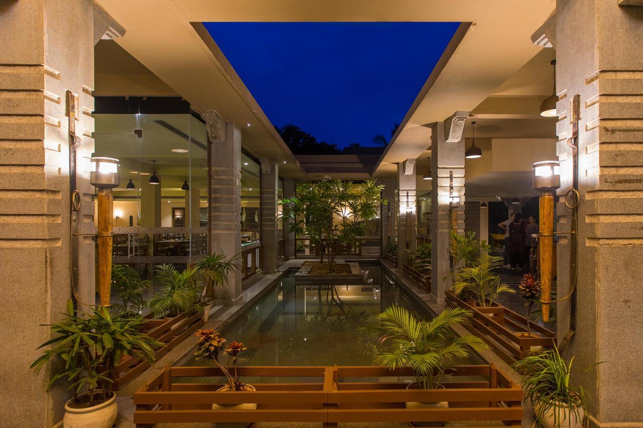 Heritage Resort Hampi Buitenkant foto