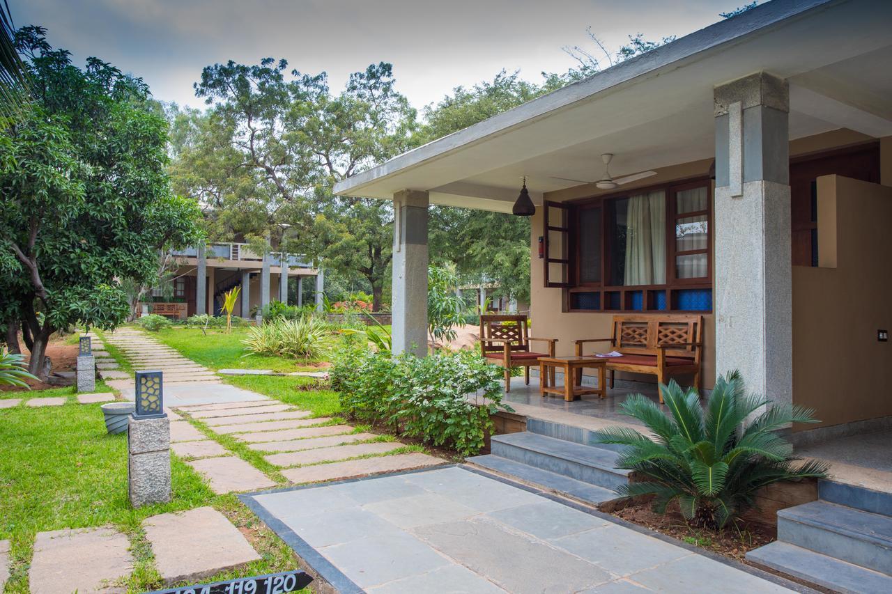 Heritage Resort Hampi Buitenkant foto